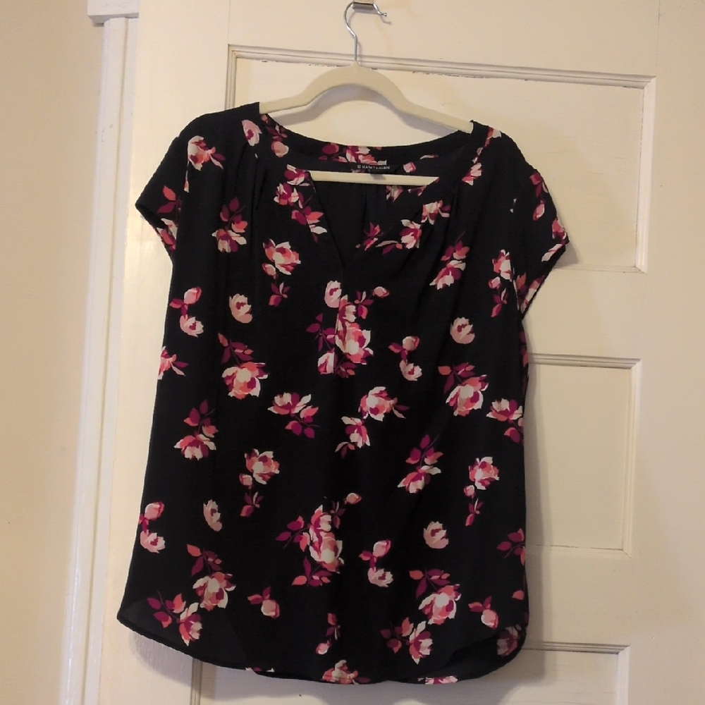 41 Hawthorn Black and Pink Floral Blouse